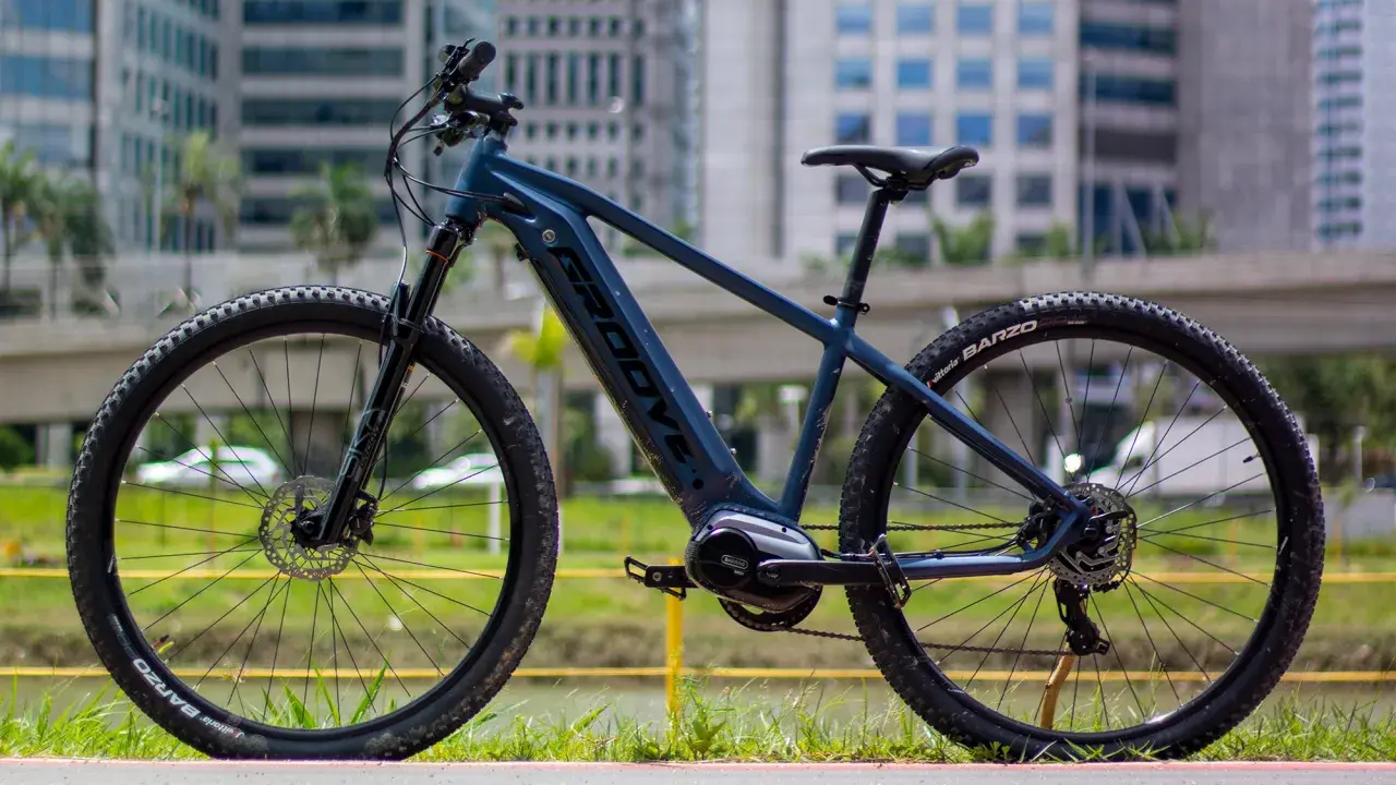 Bicicleta elétrica precisa de placa e emplacamento em 2026?