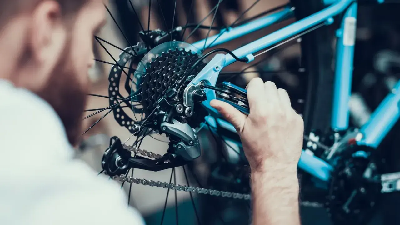 Manutenção de bicicleta elétrica: o que fazer e quando (guia completo)